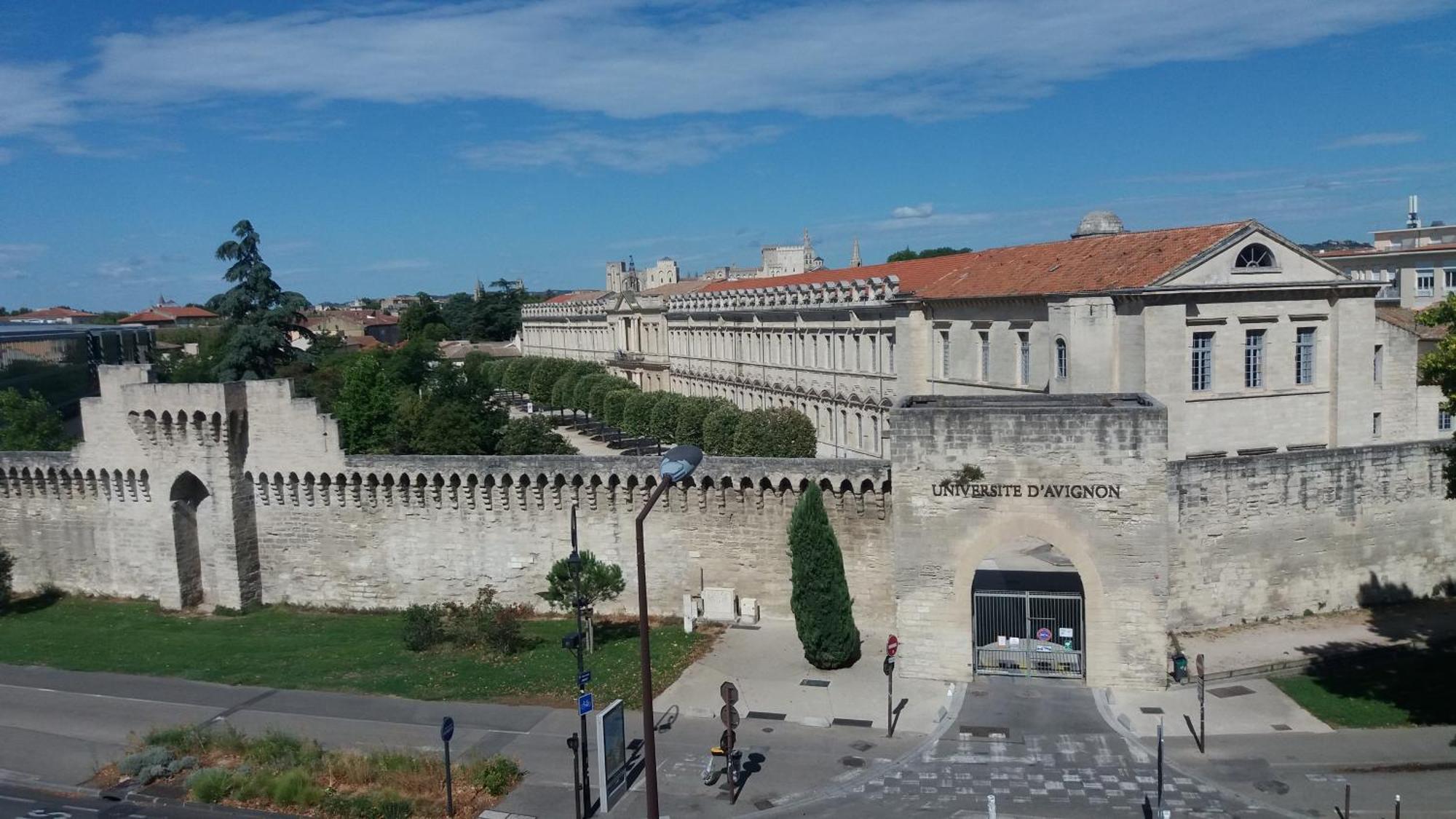 Aparthotel Sainte-Marthe Avignon Bagian luar foto