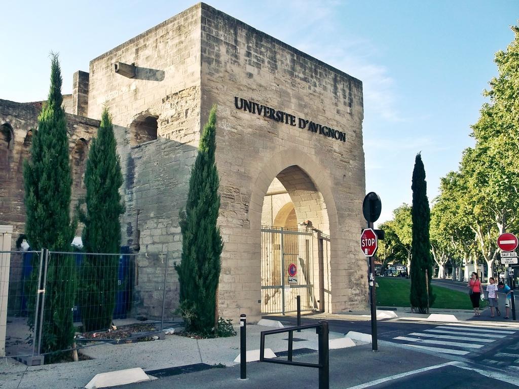 Aparthotel Sainte-Marthe Avignon Bagian luar foto